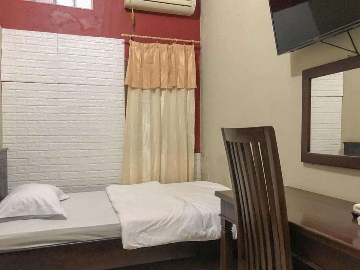 Sinar Hotel Enrekang Bagian luar foto