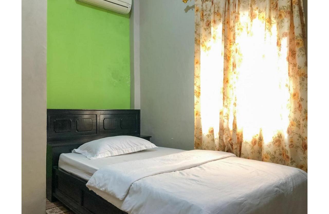 Sinar Hotel Enrekang Bagian luar foto