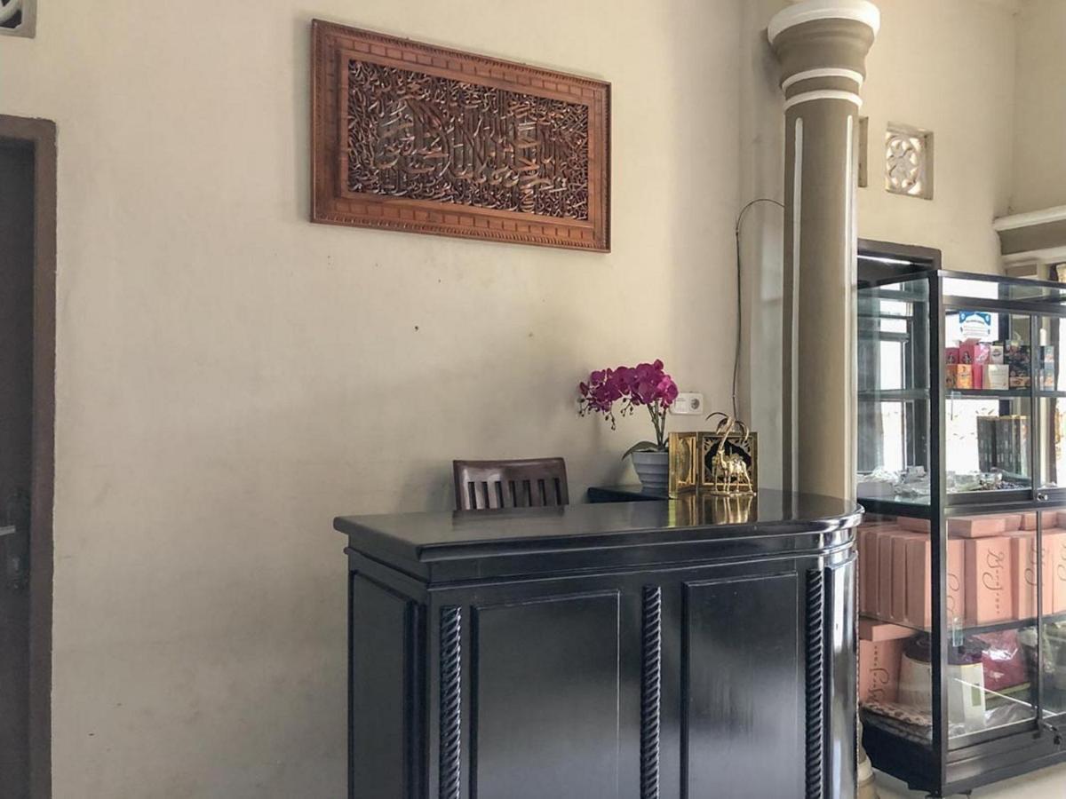 Sinar Hotel Enrekang Bagian luar foto