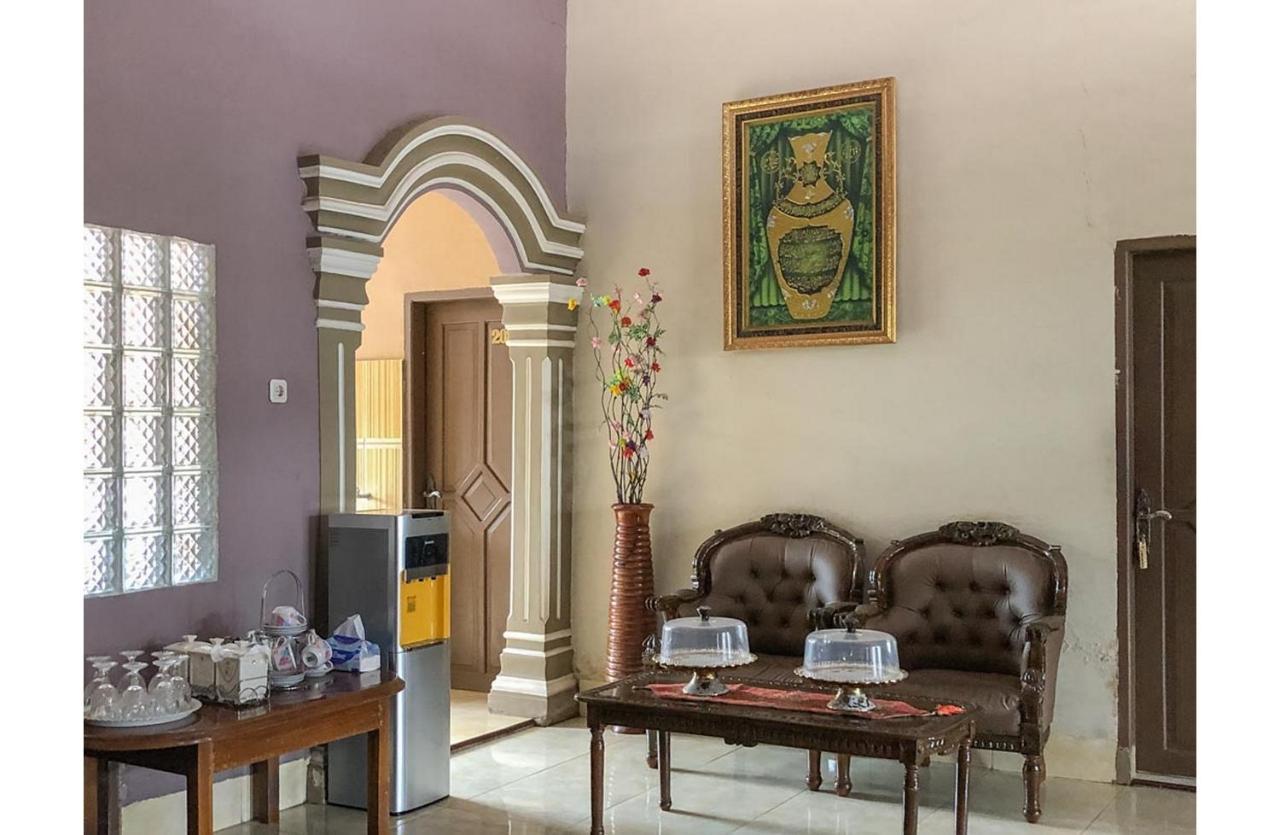 Sinar Hotel Enrekang Bagian luar foto