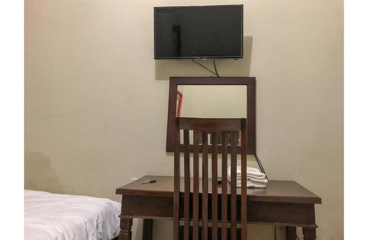Sinar Hotel Enrekang Bagian luar foto